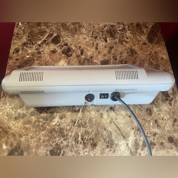 Sunsation By Sunbox Therapeutic Light For Seasonal Affective Disorder No Stand - Picture 2 of 11